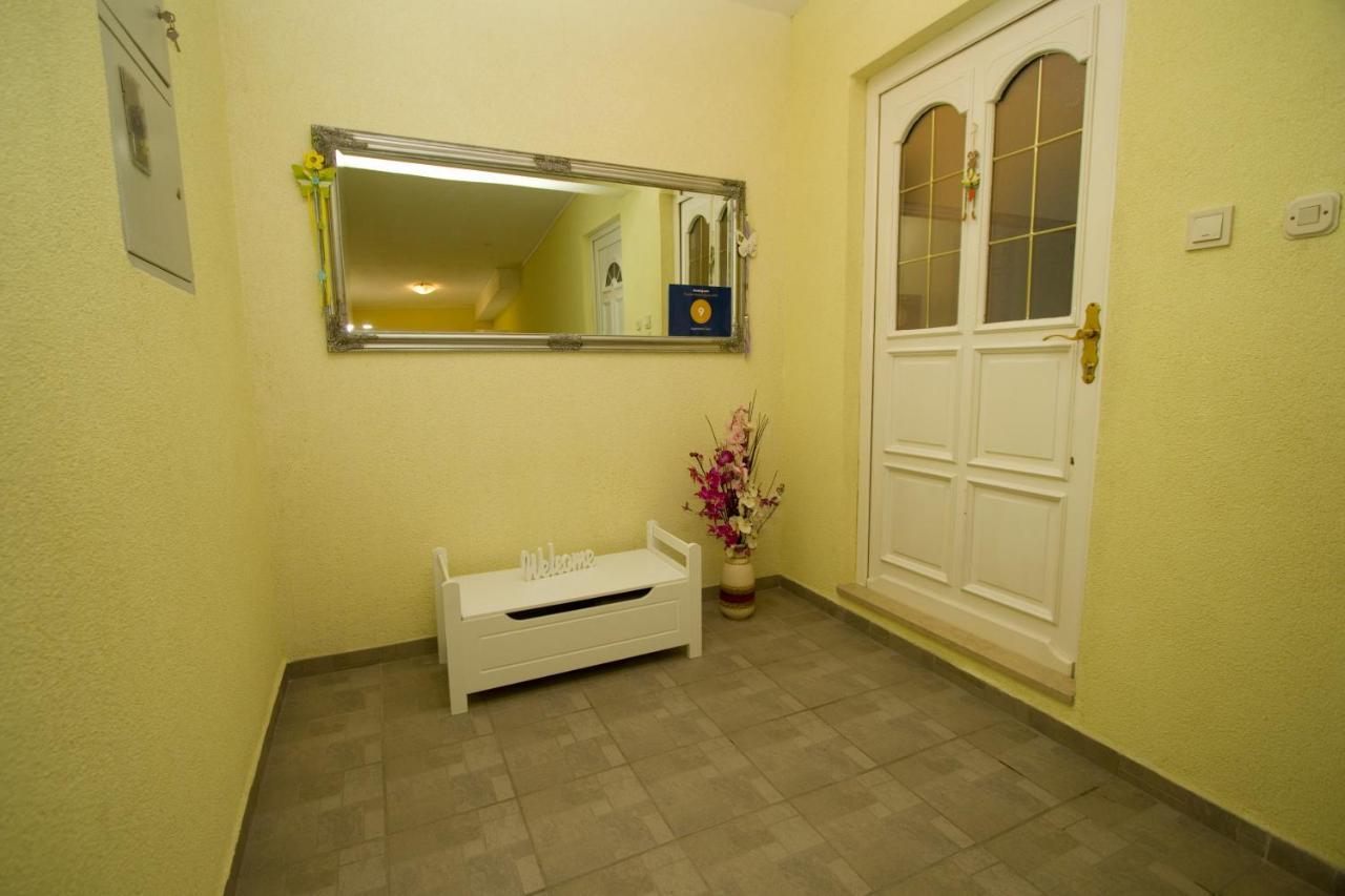 Apartment Toni Makarska Exteriör bild