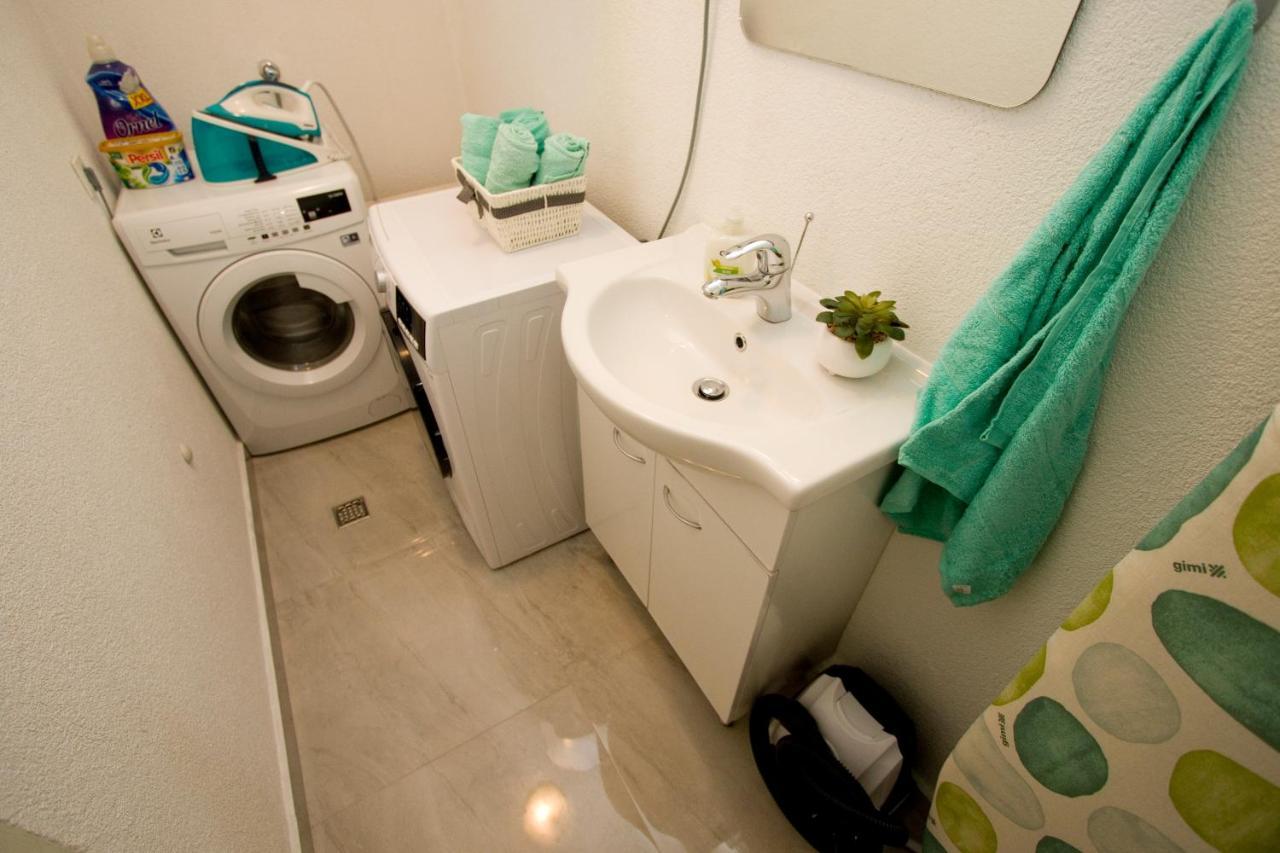 Apartment Toni Makarska Exteriör bild