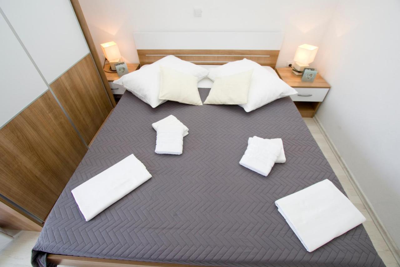 Apartment Toni Makarska Exteriör bild