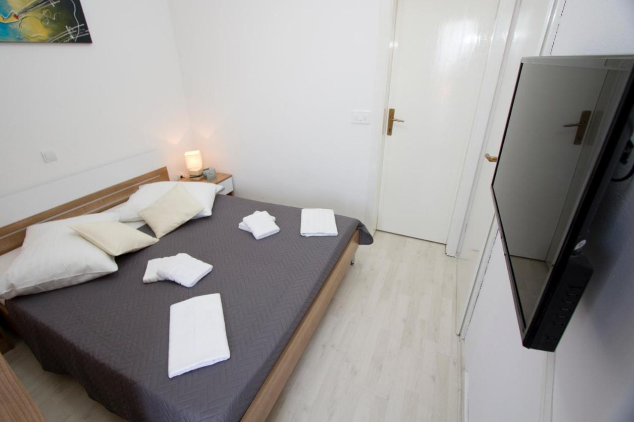 Apartment Toni Makarska Exteriör bild