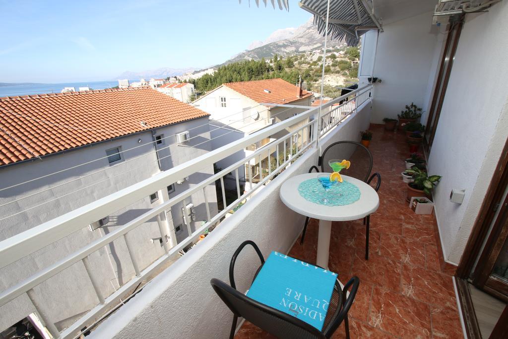 Apartment Toni Makarska Exteriör bild